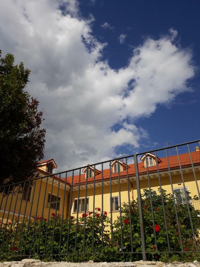 Villa Immersa Nel Verde Л'Аквіла Екстер'єр фото